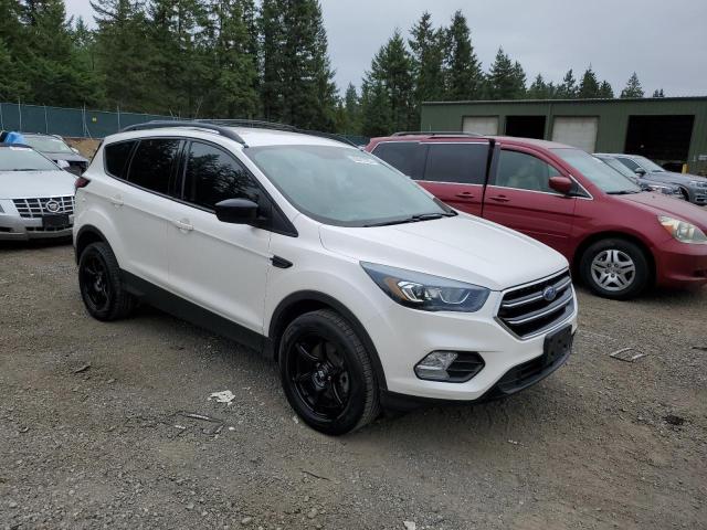 Photo 4 from auction – 2018 FORD ESCAPE SE with VIN 1FMCU9GD5JUB26665