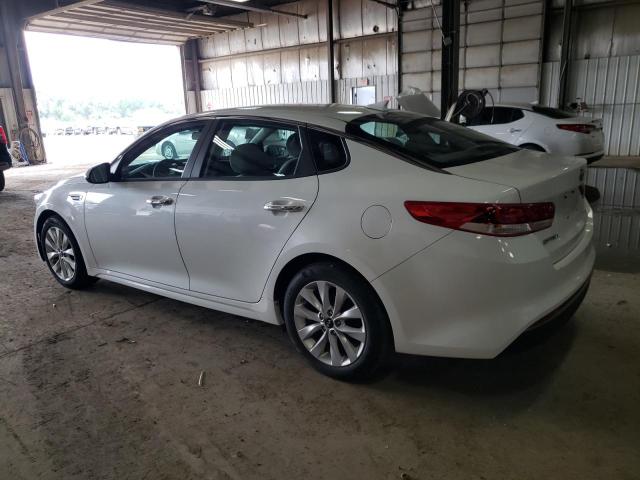 Фото 2 с аукциона – 2016 KIA OPTIMA с VIN 5XXGT4L32GG073530