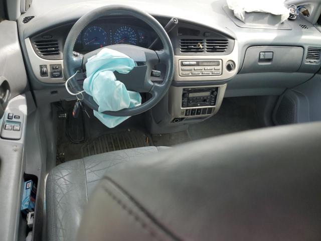 Photo 8 from auction – 2001 TOYOTA SIENNA LE with VIN 4T3ZF13C81U325025