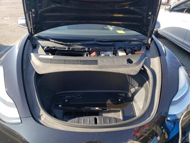 Снимка 11 от търг – 2018 TESLA MODEL 3 с VIN 5YJ3E1EA2JF071192