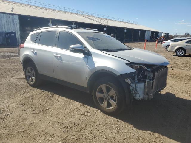 Photo 4 from auction – 2015 TOYOTA RAV4 XLE with VIN JTMWFREV6FJ053970