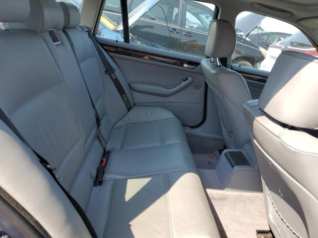 Photo 10 from auction – 2004 BMW 325 XIT with VIN WBAEP33444PF03870