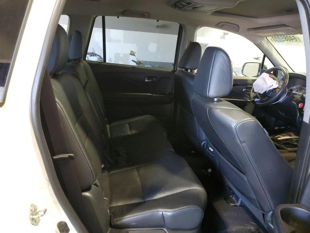 Photo 11 from auction – 2017 HONDA PILOT TOUR with VIN 5FNYF6H98HB092012