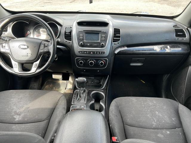 Photo 9 from auction – 2014 KIA SORENTO LX with VIN 5XYKTCA65EG544855