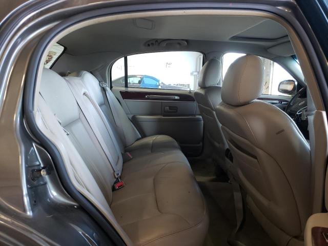 Photo 10 from auction – 2004 LINCOLN TOWN CAR U with VIN 1LNHM83W24Y688933
