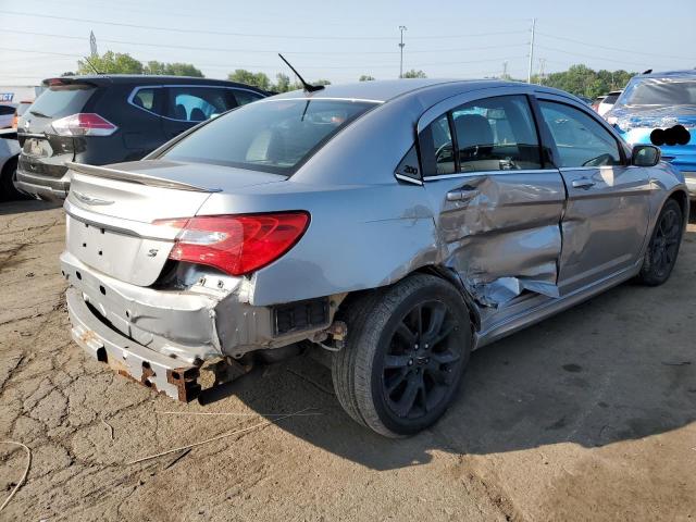 Photo 3 from auction – 2013 CHRYSLER 200 LIMITE with VIN 1C3CCBCG6DN737726