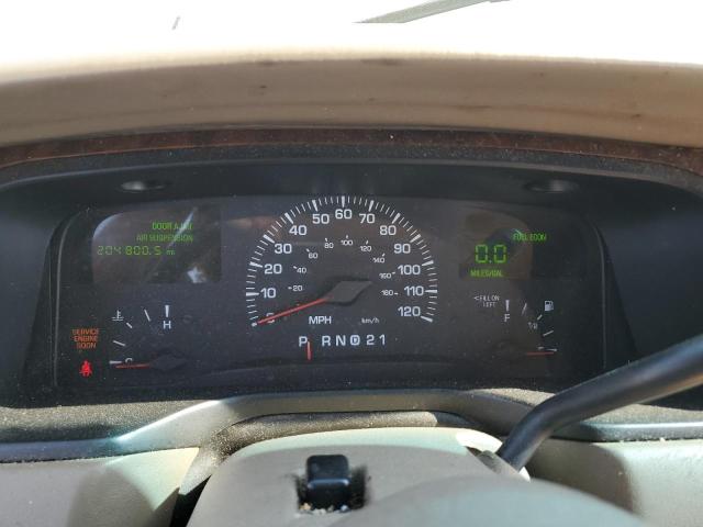 Photo 9 from auction – 2000 LINCOLN TOWN CAR E with VIN 1LNHM81W0YY847568