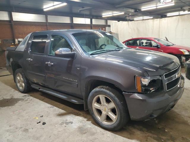 Photo 4 from auction – 2010 CHEVROLET AVALANCHE with VIN 3GNVKFE08AG290018