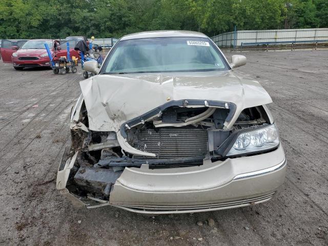 Photo 5 from auction – 2004 LINCOLN TOWN CAR E with VIN 1LNHM81W54Y619379