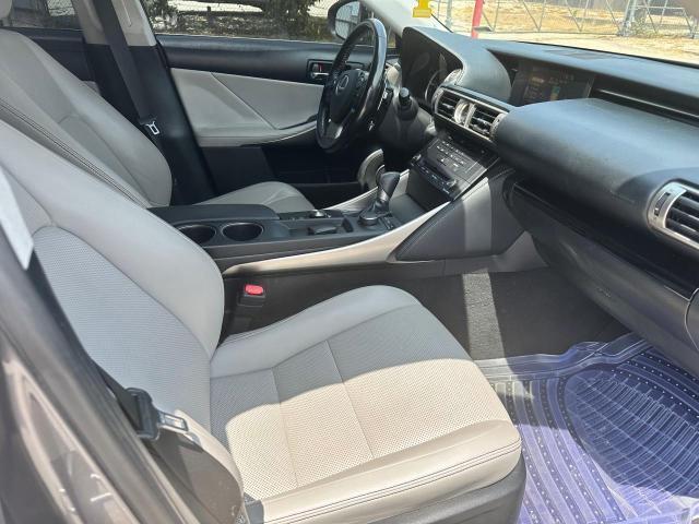 Photo 5 from auction – 2016 LEXUS IS 200T with VIN JTHBA1D29G5008195