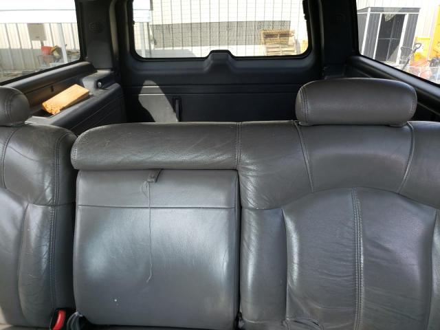 Photo 10 from auction – 2001 CHEVROLET SUBURBAN K with VIN 3GNFK16TX1G276198