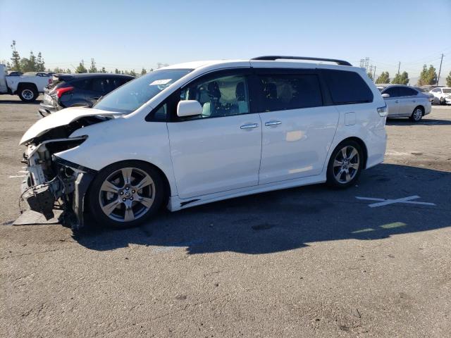 TOYOTA SIENNA SE 2018 with VIN 5TDXZ3DC2JS921239 - Photo from auction