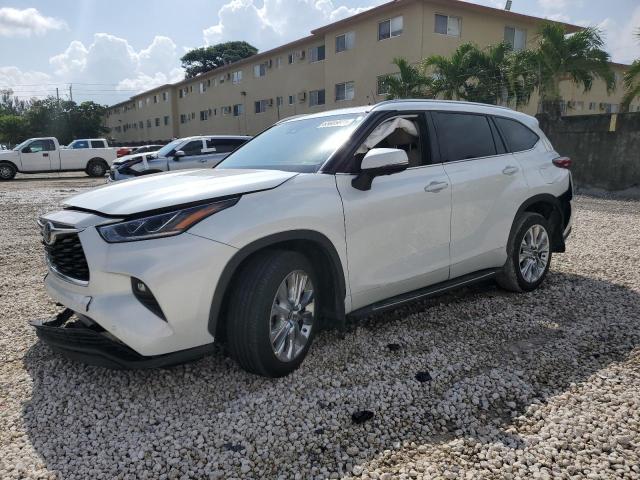 TOYOTA HIGHLANDER 2023 with VIN 5TDKDRAH8PS000695 - Photo from auction