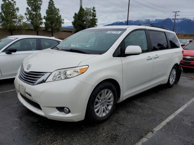 Photo 1 from auction – 2017 TOYOTA SIENNA XLE with VIN 5TDYZ3DC8HS829437