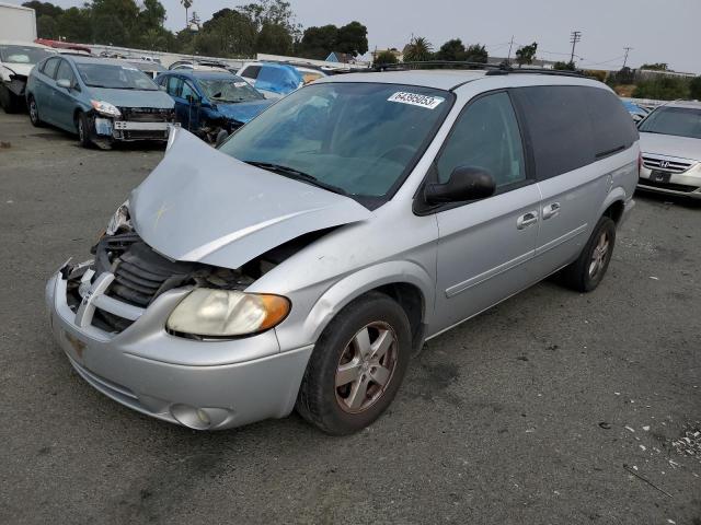 DODGE GRAND CARA 2005 with VIN 2D4GP44L95R199197 - Photo from auction