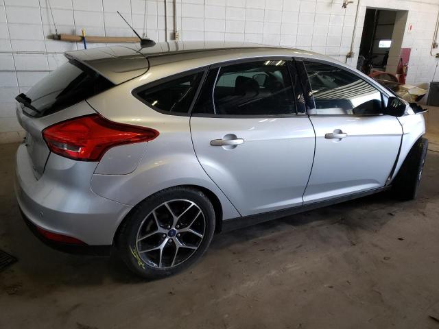 Снимка 3 от търг – 2017 FORD FOCUS SEL с VIN 1FADP3M25HL223046