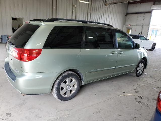 Photo 3 from auction – 2010 TOYOTA SIENNA XLE with VIN 5TDYK4CC0AS306978