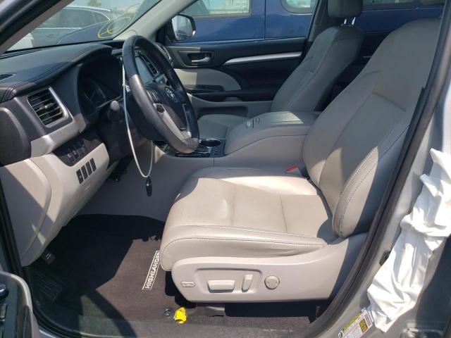 Photo 7 from auction – 2019 TOYOTA HIGHLANDER with VIN 5TDKZRFH5KS567742