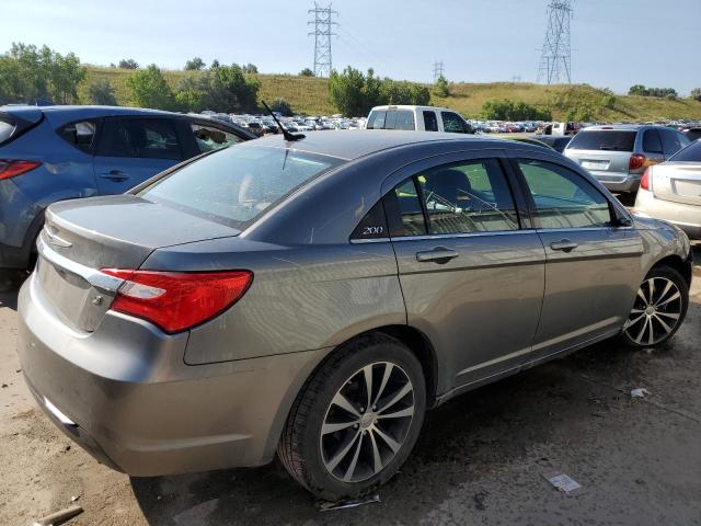 Photo 3 from auction – 2013 CHRYSLER 200 TOURIN with VIN 1C3CCBBB9DN631700