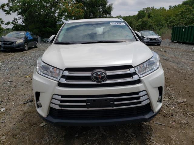 Photo 5 from auction – 2019 TOYOTA HIGHLANDER with VIN 5TDKZRFH1KS561307