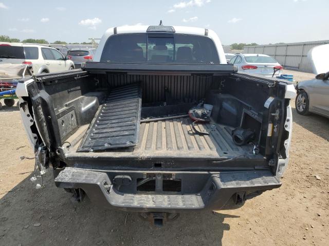 Photo 6 from auction – 2017 TOYOTA TACOMA DOU with VIN 3TMCZ5AN2HM061062