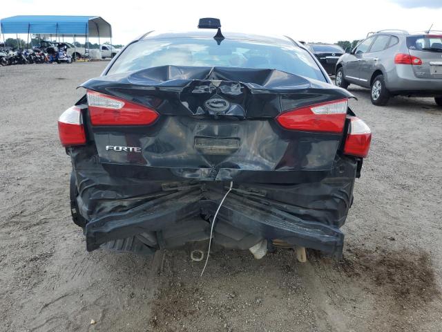 Photo 6 from auction – 2016 KIA FORTE LX with VIN KNAFX4A65G5552782