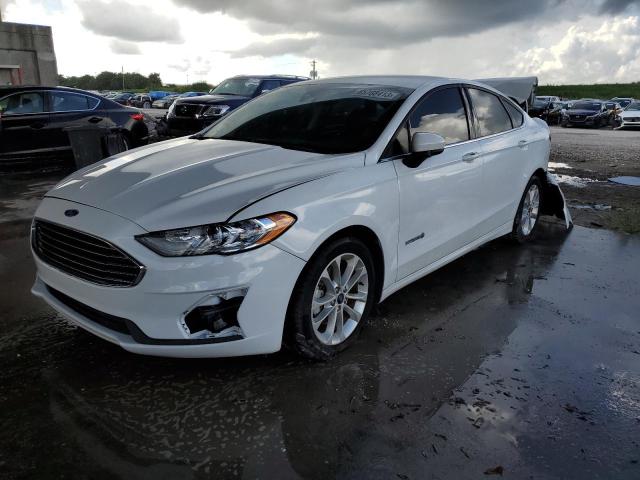 FORD FUSION SE 2019 with VIN 3FA6P0LU4KR106819 - Photo from auction