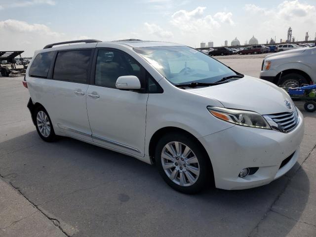 Photo 4 from auction – 2017 TOYOTA SIENNA XLE with VIN 5TDYZ3DC4HS837860