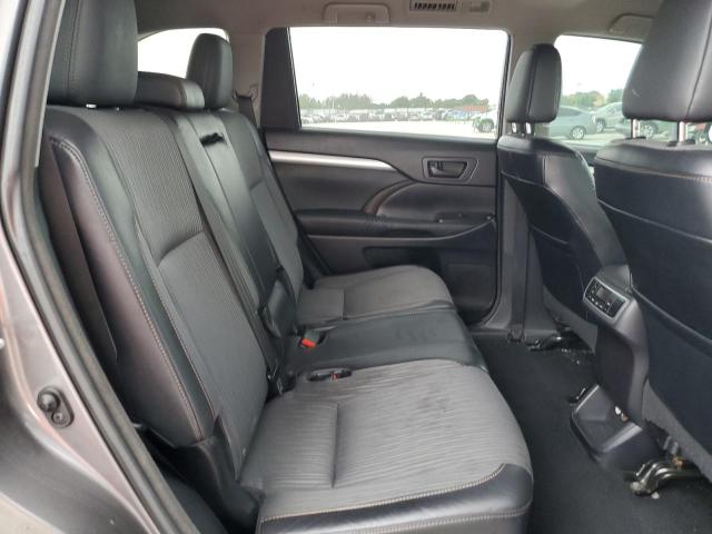 Снимка 11 от търг – 2015 TOYOTA HIGHLANDER с VIN 5TDZKRFH8FS088465