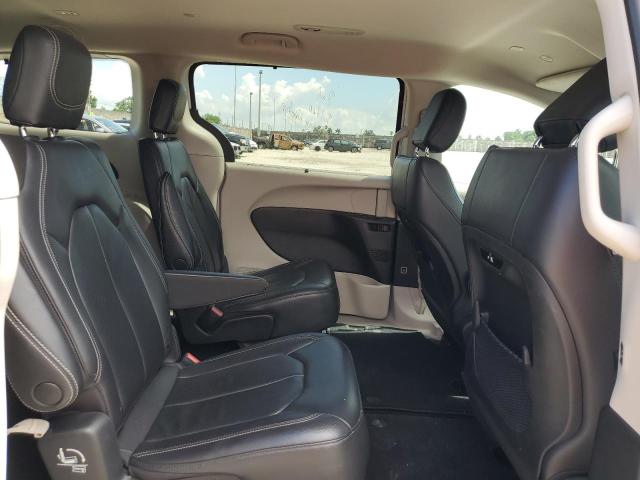 Photo 10 from auction – 2022 CHRYSLER 200 with VIN 2C4RC1BGXNR114082
