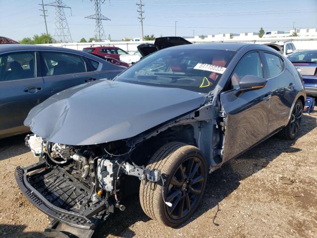 MAZDA 3 PREMIUM 2023 с VIN JM1BPBMM8P1609628 - Снимка от търг