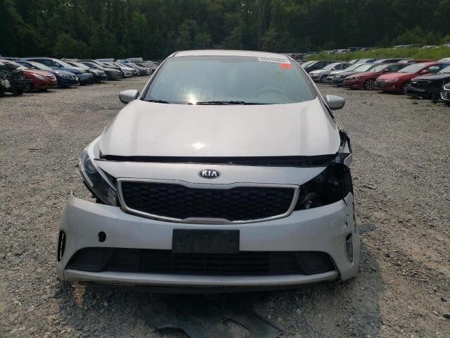 Снимка 5 от търг – 2017 KIA FORTE LX с VIN 3KPFK4A78HE092467