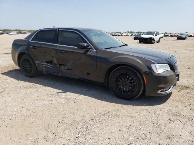 Photo 4 from auction – 2017 CHRYSLER 300 LIMITE with VIN 2C3CCAAG1HH547005