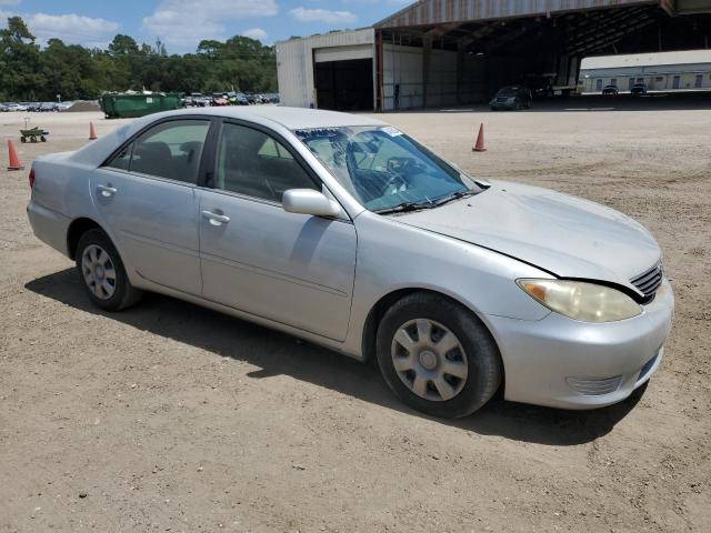 Photo 4 from auction – 2005 TOYOTA CAMRY LE with VIN 4T1BE32K05U079546