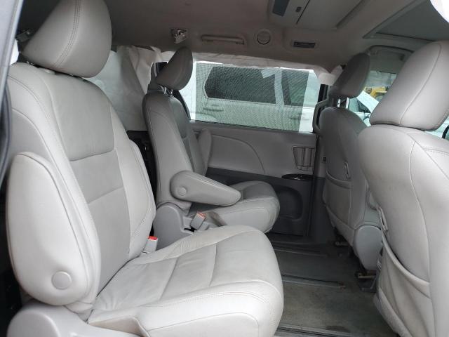 Photo 11 from auction – 2018 TOYOTA SIENNA XLE with VIN 5TDDZ3DC7JS200286