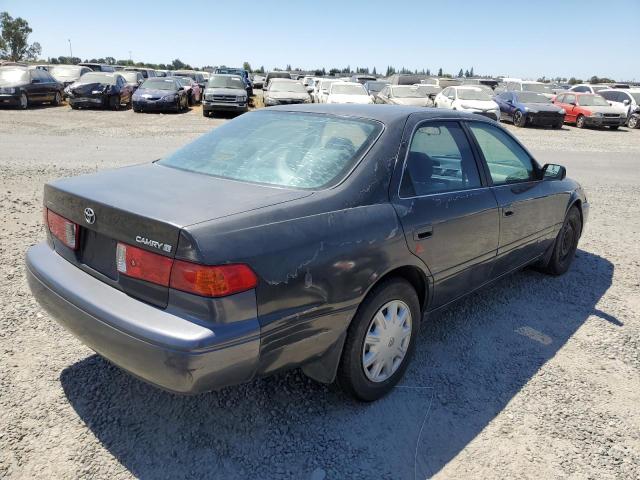 Photo 3 from auction – 2001 TOYOTA CAMRY CE with VIN 4T1BG22K31U863668