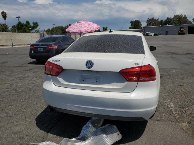 Photo 6 from auction – 2014 VOLKSWAGEN PASSAT S with VIN 1VWAT7A3XEC037105