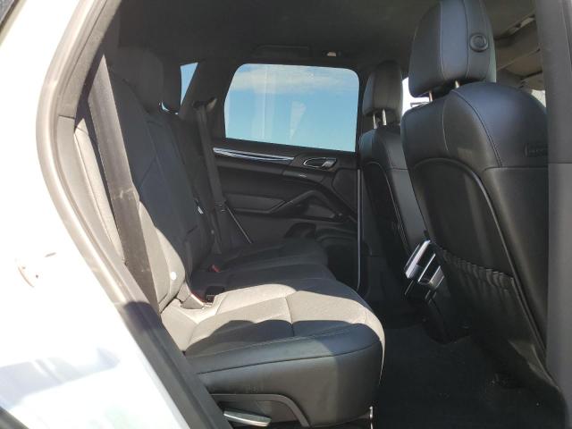 Photo 10 from auction – 2014 PORSCHE CAYENNE with VIN WP1AA2A29ELA01200