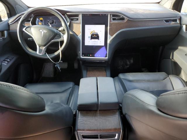 Photo 8 from auction – 2017 TESLA MODEL X with VIN 5YJXCDE22HF051049