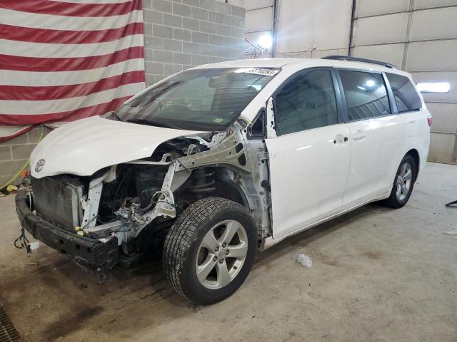 TOYOTA SIENNA LE 2016 with VIN 5TDKK3DC5GS711211 - Photo from auction