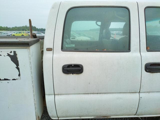 Photo 10 from auction – 2001 CHEVROLET SILVERADO with VIN 1GBHC23U51F192345