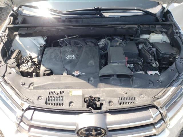 Foto 12 de la subasta – 2018 TOYOTA HIGHLANDER con VIN 5TDJZRFH4JS546486