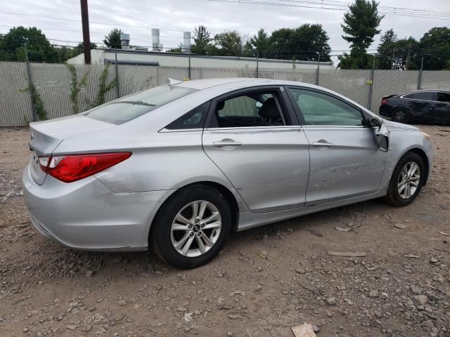 Photo 3 from auction – 2012 HYUNDAI SONATA GLS with VIN 5NPEB4AC9CH416863