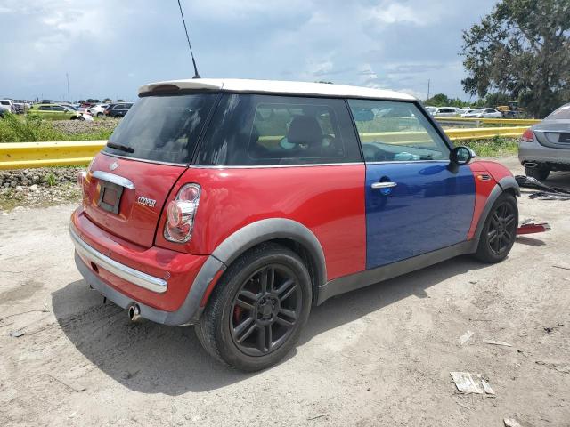 Снимка 3 от търг – 2002 MINI COOPER с VIN WMWRC334X2TE12779