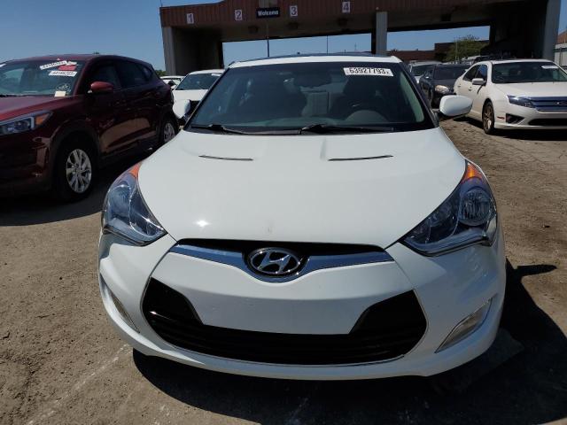 Photo 5 from auction – 2013 HYUNDAI VELOSTER with VIN KMHTC6AD0DU092147