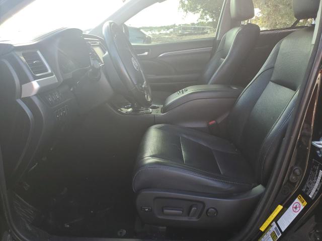 Фото 7 с аукциона – 2018 TOYOTA HIGHLANDER с VIN 5TDDZRFHXJS832338