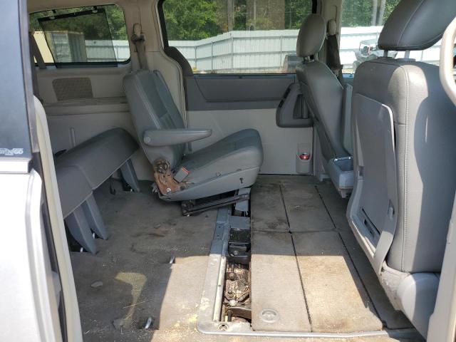 Photo 11 from auction – 2008 CHRYSLER TOWN & COU with VIN 2A8HR54P88R815053