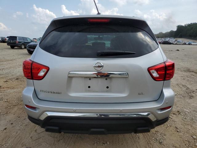 Photo 6 from auction – 2018 NISSAN PATHFINDER with VIN 5N1DR2MN7JC607615