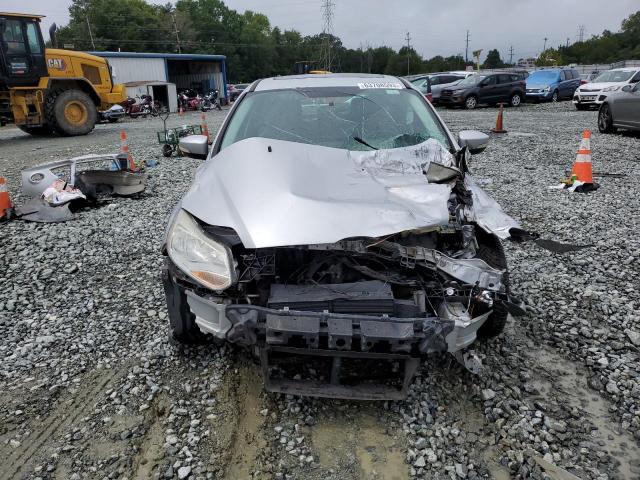 Снимка 5 от търг – 2013 FORD FOCUS SE с VIN 1FADP3F25DL155371