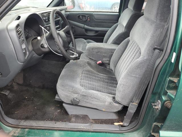 Photo 7 from auction – 2000 CHEVROLET BLAZER with VIN 1GNDT13W1YK268836